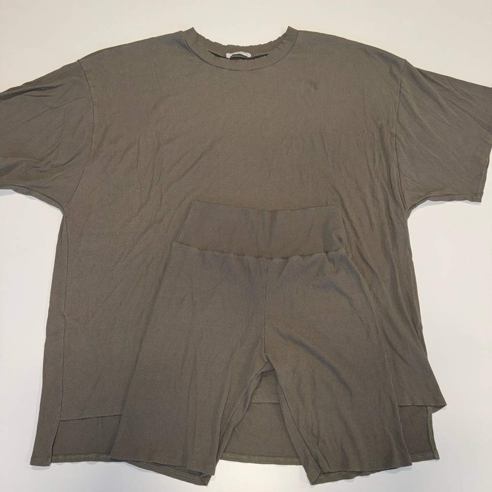 Women’s 2 piece NOVI set